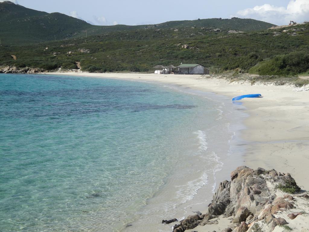 Appartamenti Spiaggia Bianca Golfo Aranci Extérieur photo